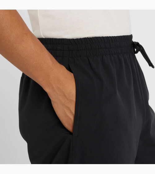New Balance Sport Essentials Graphic Short