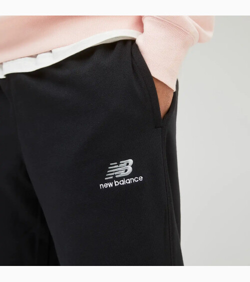 Sudadera New Balance con cremallera y bolsillos laterales