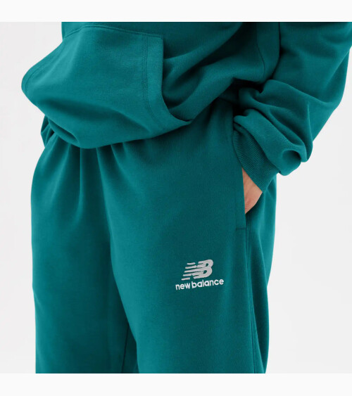 Sudadera New Balance con cremallera y bolsillos laterales