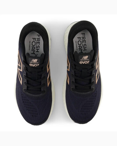 New Balance running shoe WEVOZ