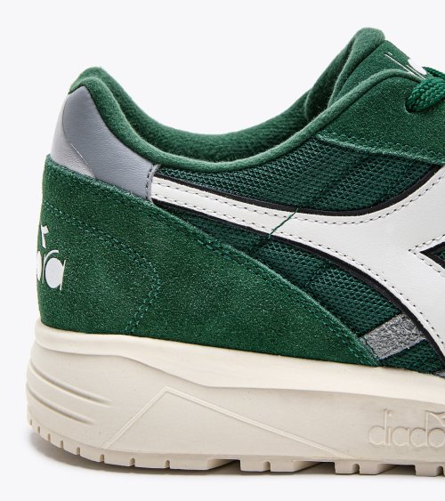 Diadora N902 hohe Sneakers aus Wildleder