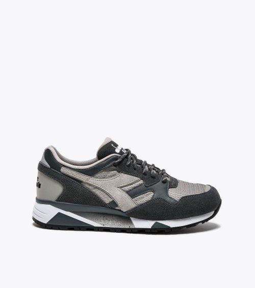 Diadora N9002 Basses Sneakers