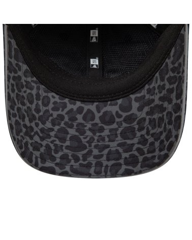 New Era classic cap with curved visor