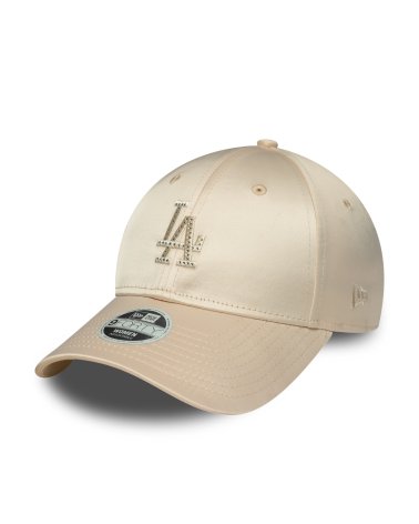 New Era 9FORTY cap with curved visor