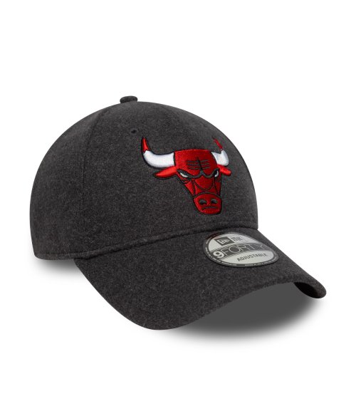 New Era Kappe mit Schirm und gesticktem Logo