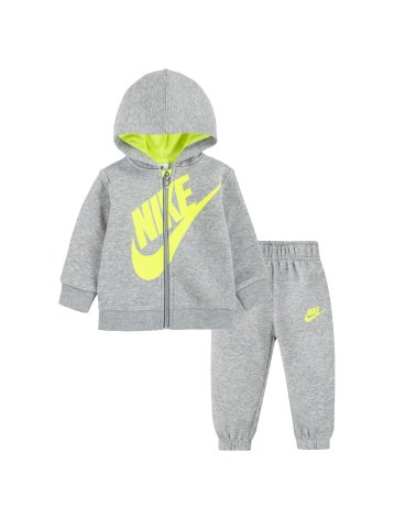 Nike Trainingsanzug mit Kapuze und Hose