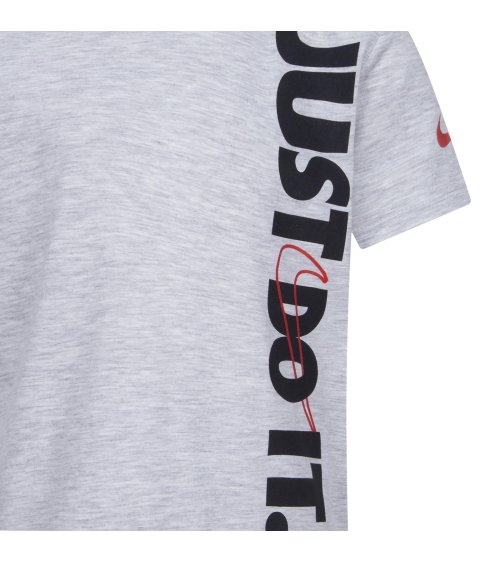Nike T-Shirt und Shorts Set