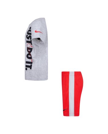 Nike T-Shirt und Shorts Set