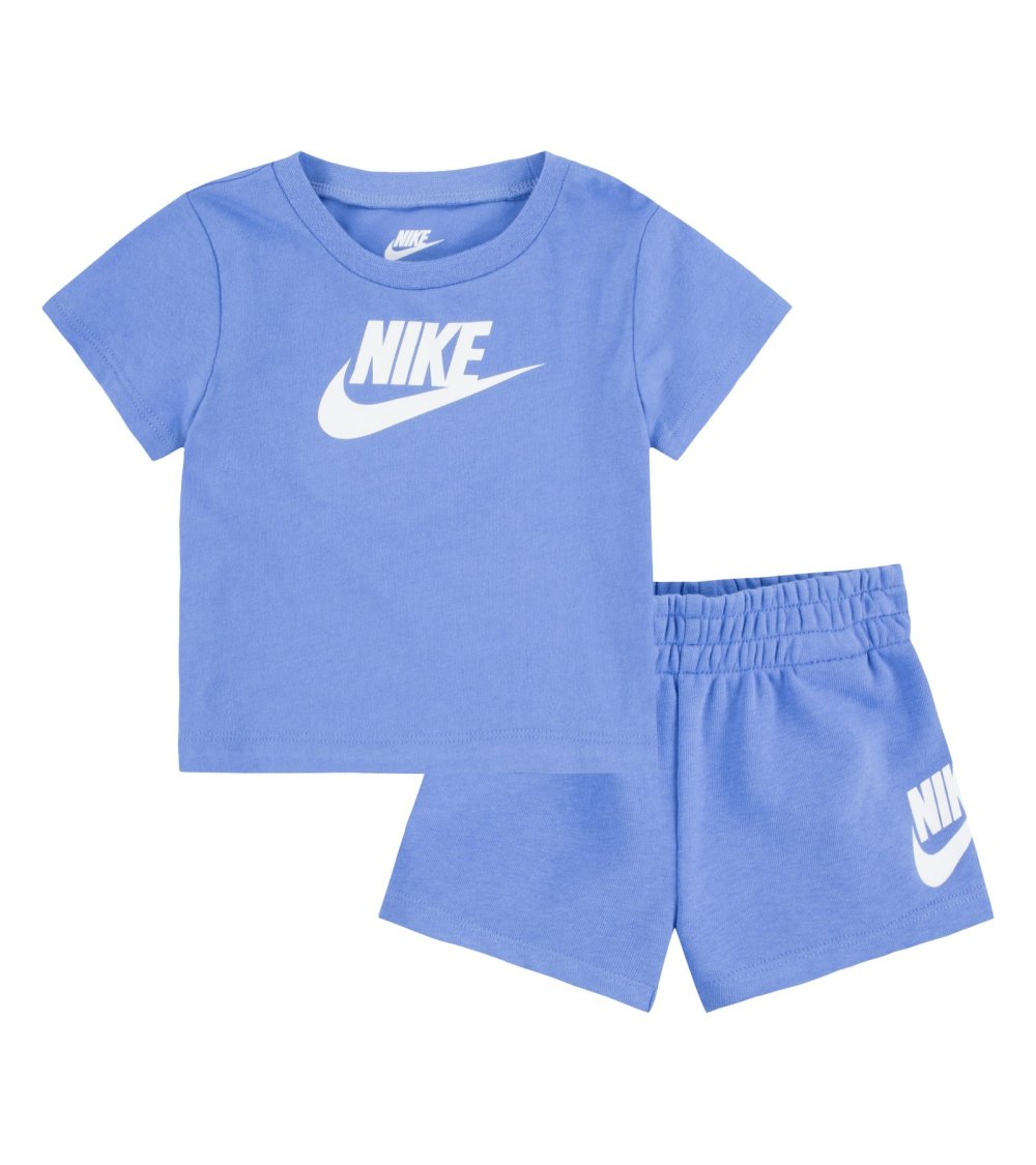 Nike tracksuit t-shirt and shorts