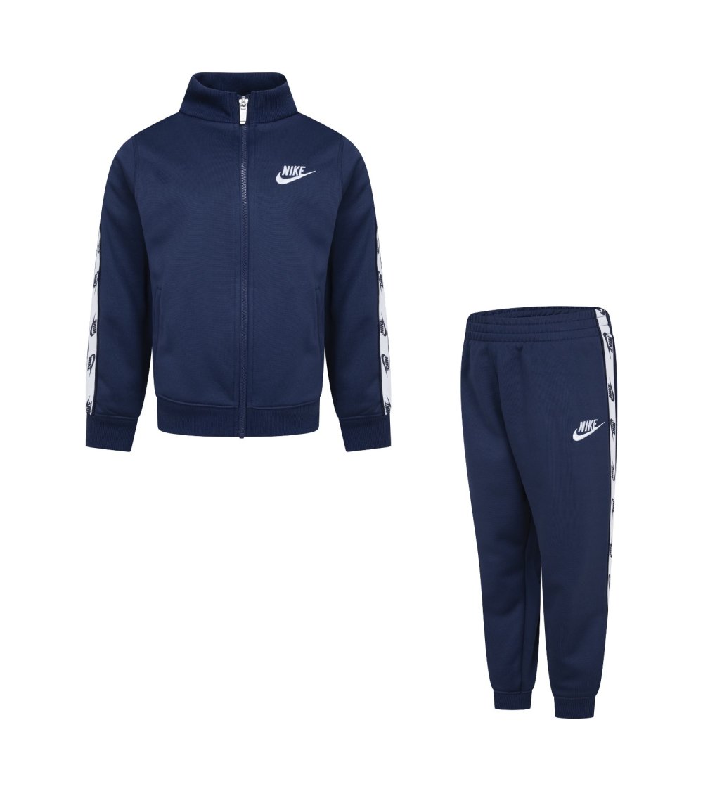 Nike Sportanzug mit Jacke und Hose