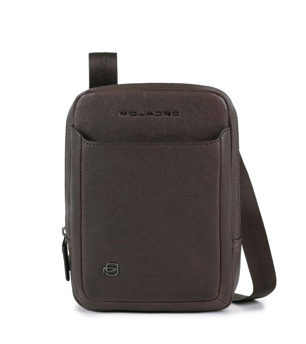 Bolsa bandolera Piquadro en material efecto piel