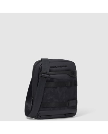 Piquadro borsa a tracolla con tasche esterne