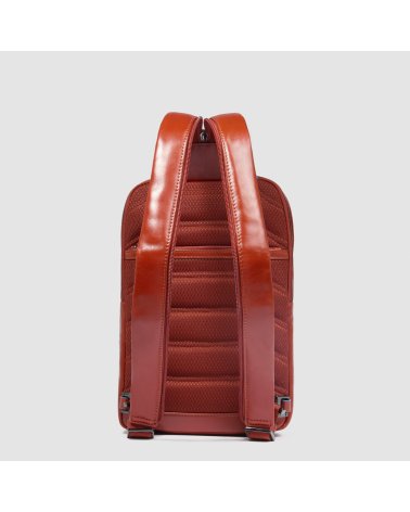 Mochila de piel Piquadro con bolsillo frontal