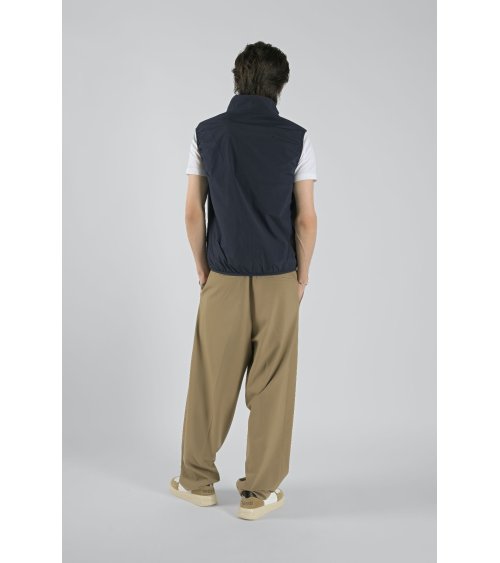 Canadian lightweight sleeveless vest