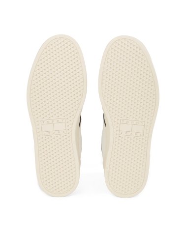 Tommy Hilfiger low-top sneakers with laces