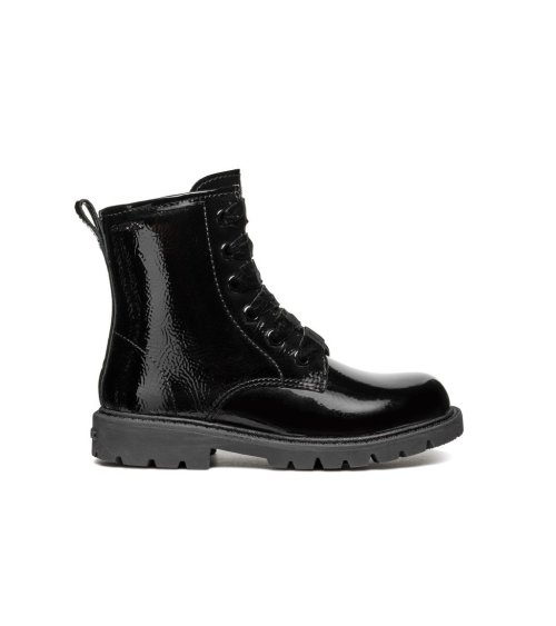 Geox Schnürstiefeletten und Gummisohle