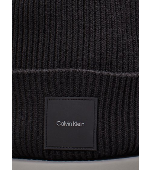 Calvin Klein bonnet en tricot avec revers