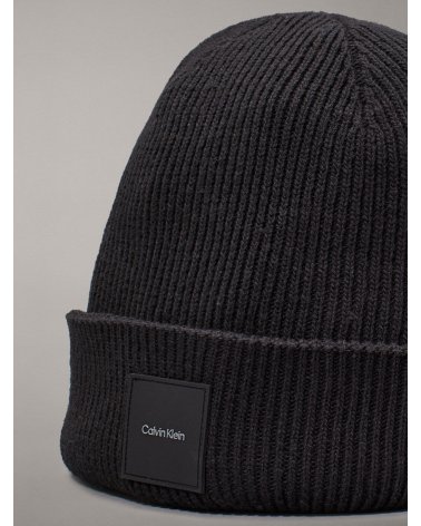 Calvin Klein bonnet en tricot avec revers