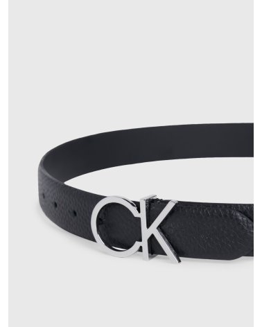 Cinturón de cuero Calvin Klein con hebilla de logo