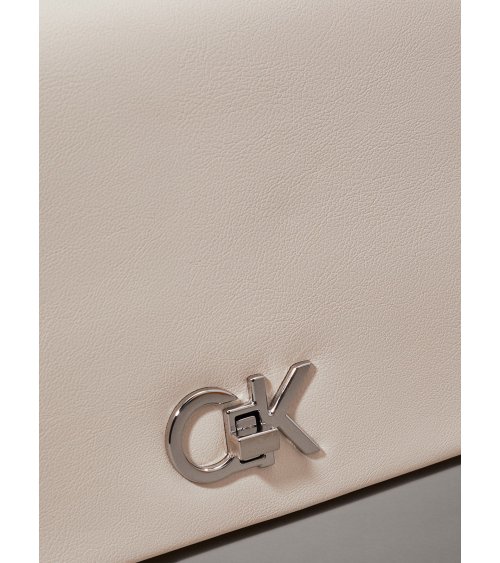 Calvin Klein bolso bandolera con solapa