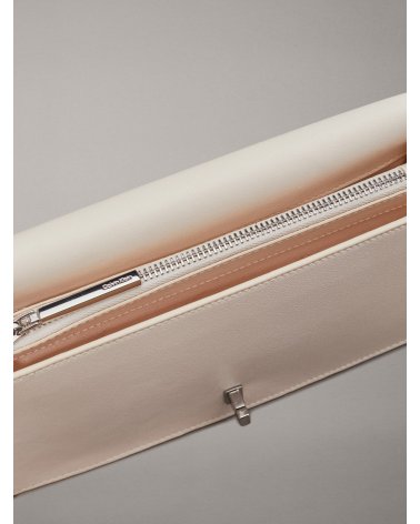 Calvin Klein Umhängetasche mit Klappe